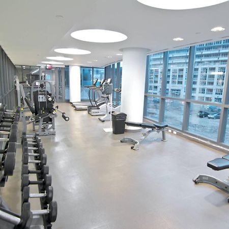Stunning Condo Suite By Waterfront 토론토 외부 사진