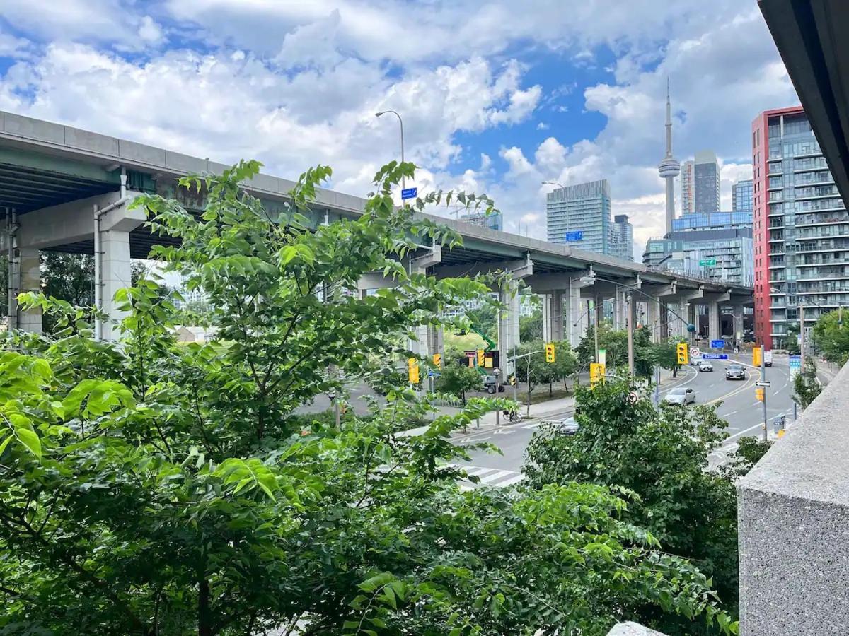 Stunning Condo Suite By Waterfront 토론토 외부 사진