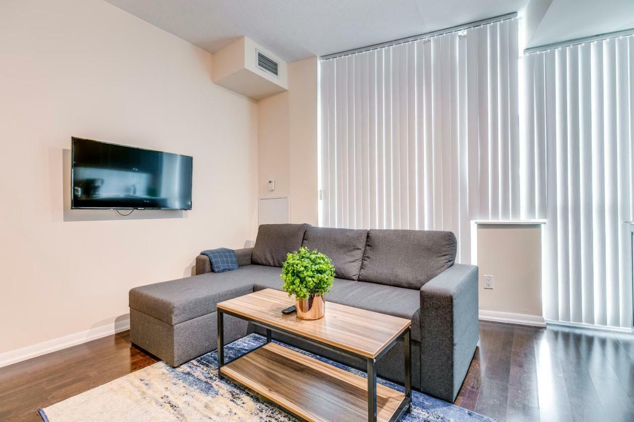 Stunning Condo Suite By Waterfront 토론토 외부 사진