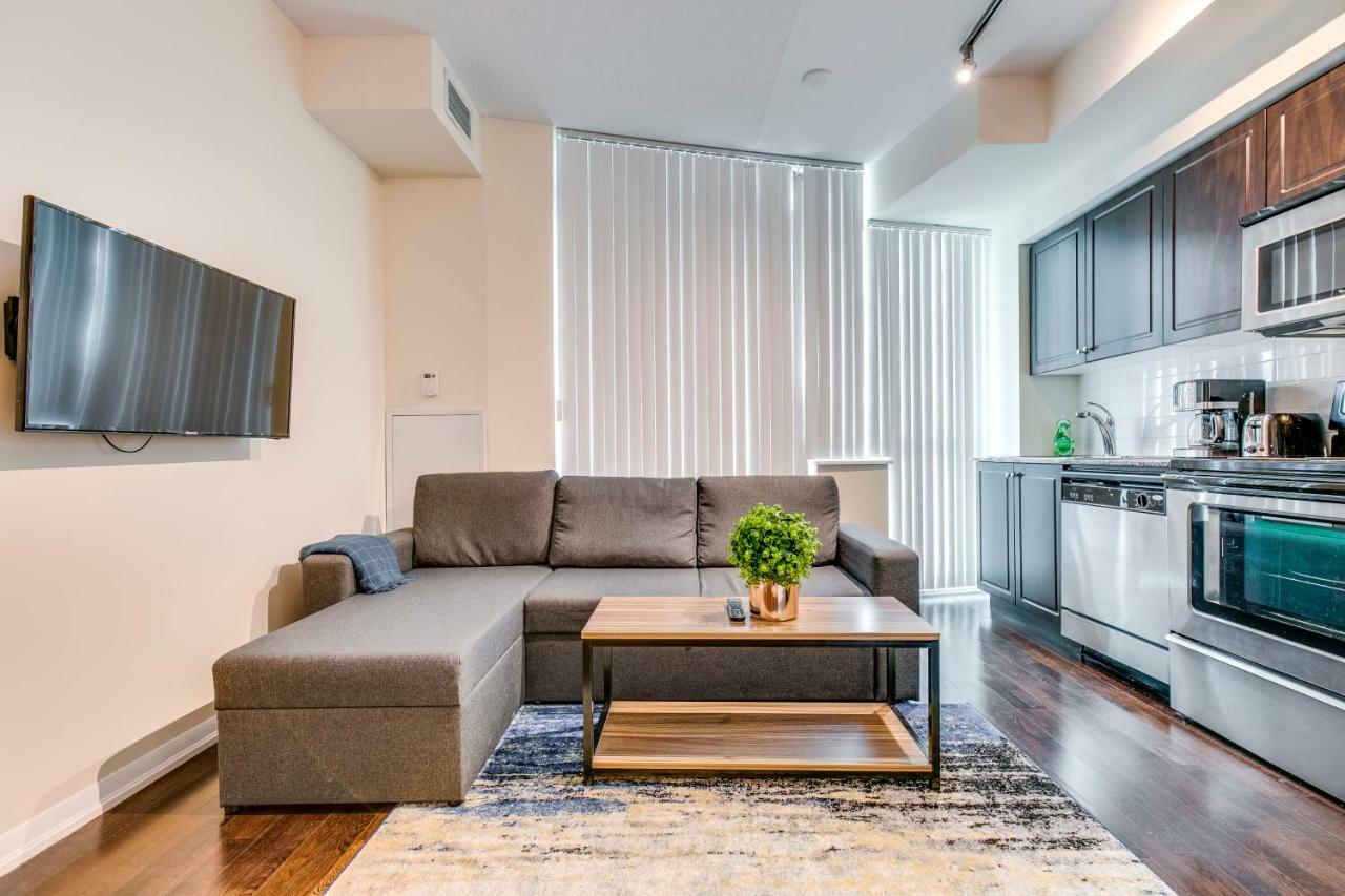 Stunning Condo Suite By Waterfront 토론토 외부 사진
